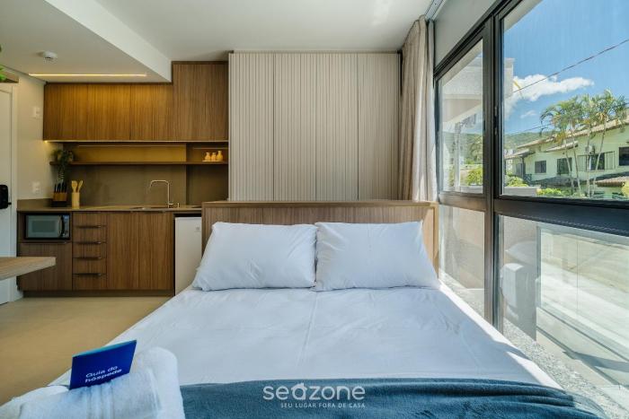 Apto centrinho da Lagoa rooftop c piscina LST0002