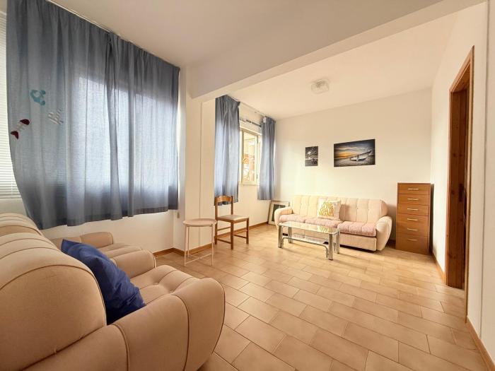 M451 - Marcelli, luminoso quadrilocale con posto auto