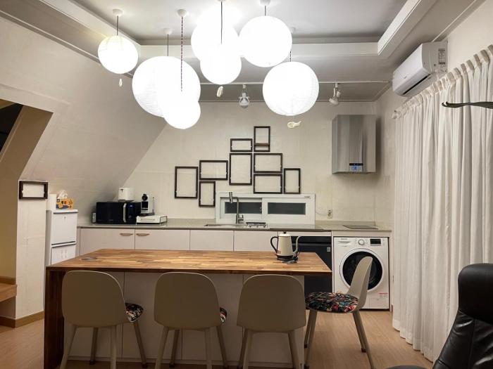 Central Seoul Apartment Near Gyeongbokgung