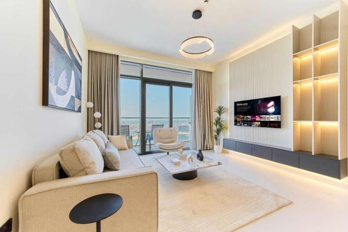 Modern 1BR with Palm View Dubai Harbour