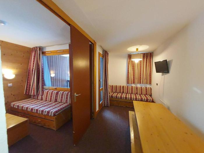 Studio 3 pers, pieds des pistes et ESF, proche commerces - FR-1-356-345