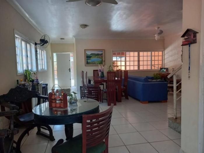 Paraíso Guaraú - Natureza, Piscina e Conforto