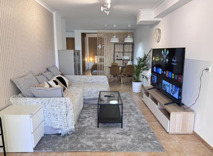 Peaceful Garden Cottage -Walking to the Beach