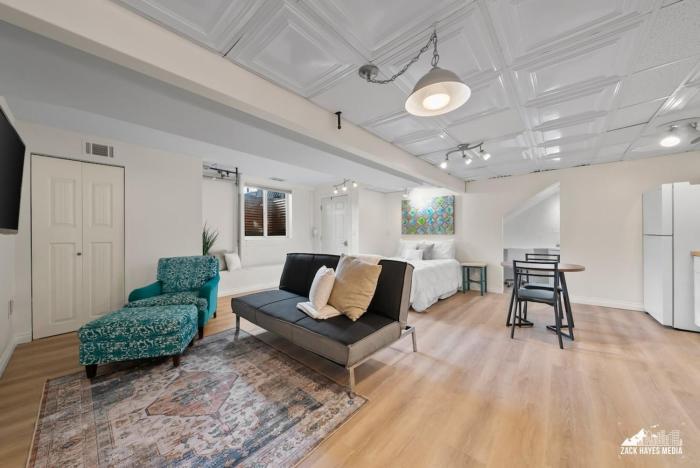 Sweet Little Studio!