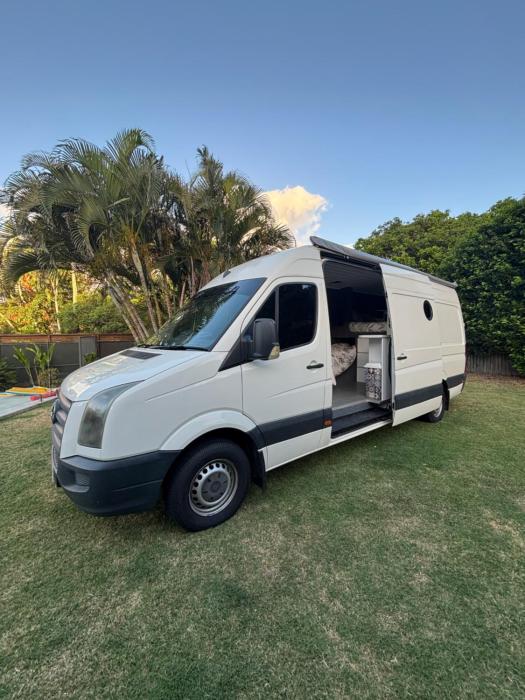 VW Crafter - Wendy - Off-Grid-Sleeps 3 - Beach Ready
