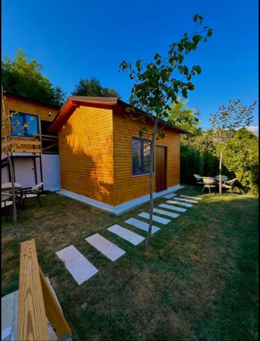 Berat Hill Cabins