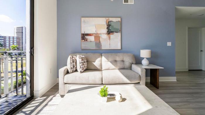 Landing Modern 2BD Rooftop Lounge Gym