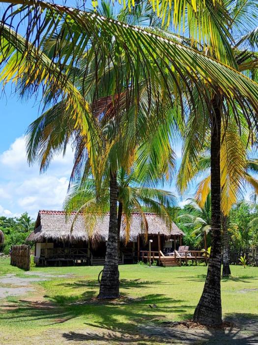 Cabaña 8 personas frente al mar con deck privado