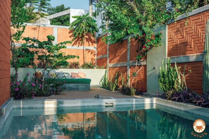 Coyote, 7BR Ocean View Villa, 2 Pools, Zipolite