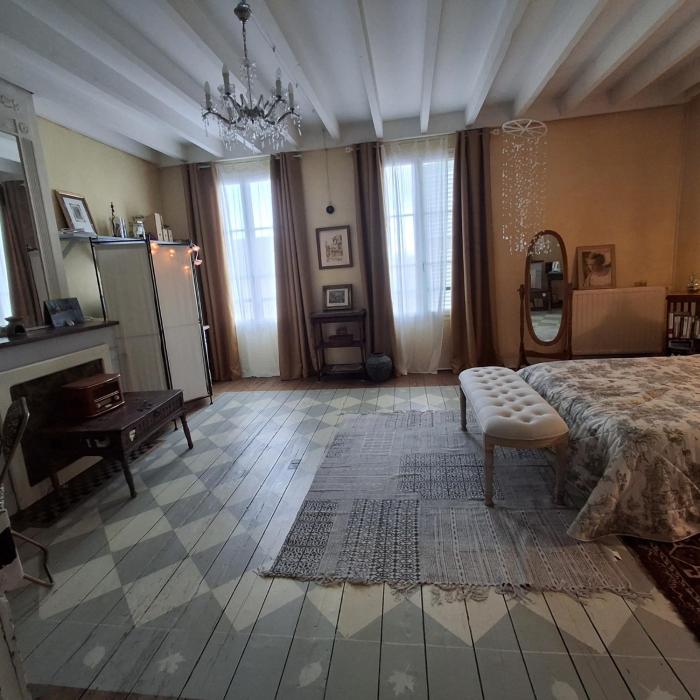 Grande chambre avec SDB et WC privés