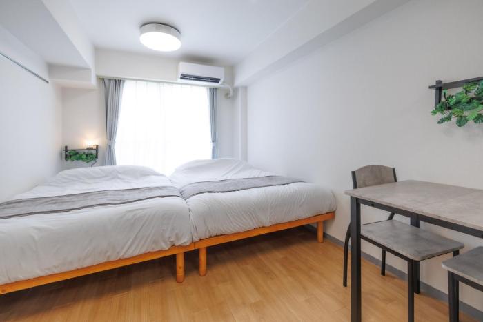 4min to Shin-Okubo Walk to Shinjuku 2 Double Beds Rm303