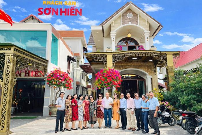 Khách Sạn Sơn Hiển