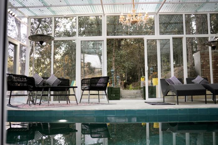 Apricot Luxury Tent Retreat in Majkhali w Heated Pool