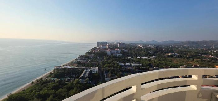 VIP Condominium GoldenEye with TOP view