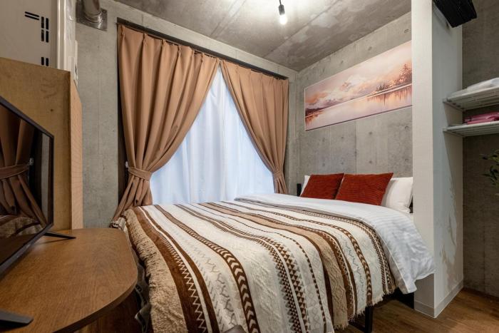 -Centray Okachimachi 102- 1 minute to Akihabara Station and Ueno Station without transfers!