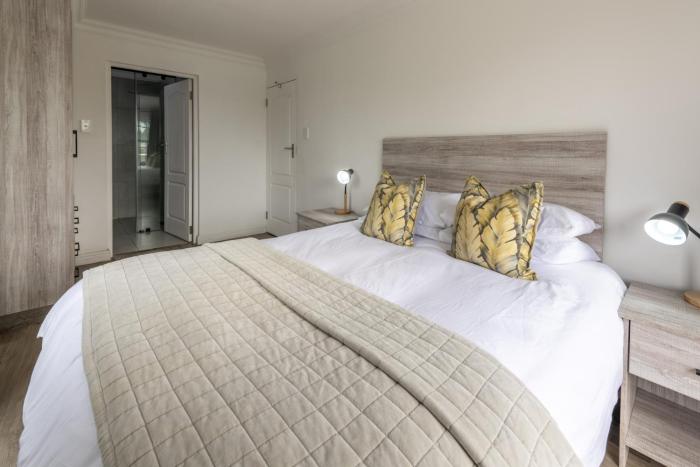 Sunny Side Apartment by First Private Stays