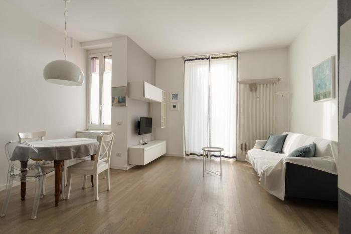 GuestHost - Cenisio Lovely Flat