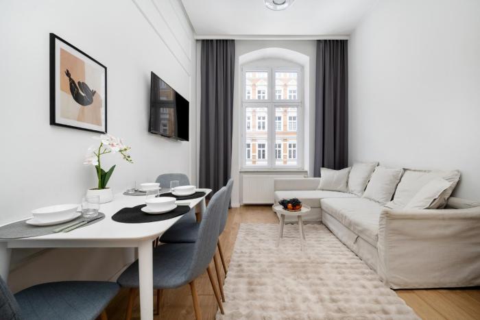 Roosevelta 25 Wrocław City Center by Solarento