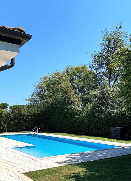 Albarella Family Villa with Private Pool and Garden