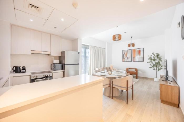 Bloomfields Curated 1BR in Waters Edge 8