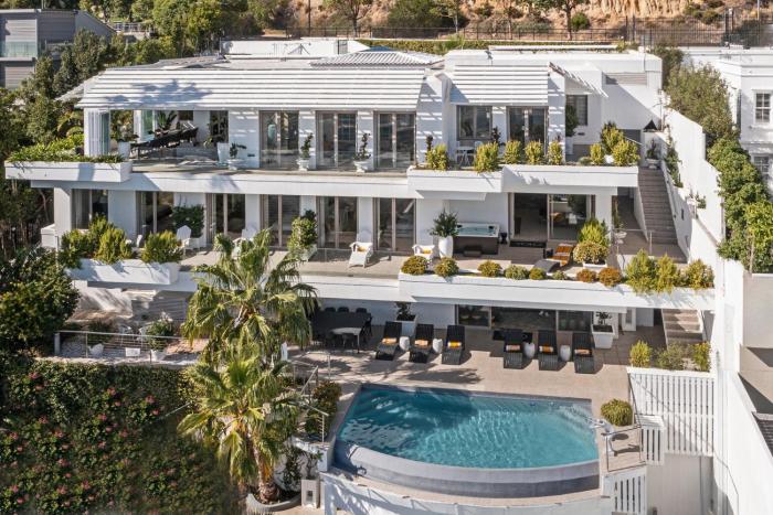 Clifton YOLO Spaces - Clifton Mansion Villa