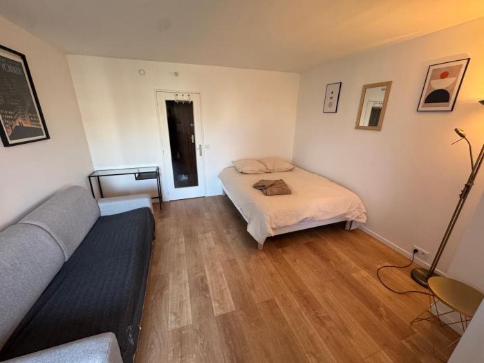 Studio pour 2 personnes avec Balcon Metro Marcel Sambat