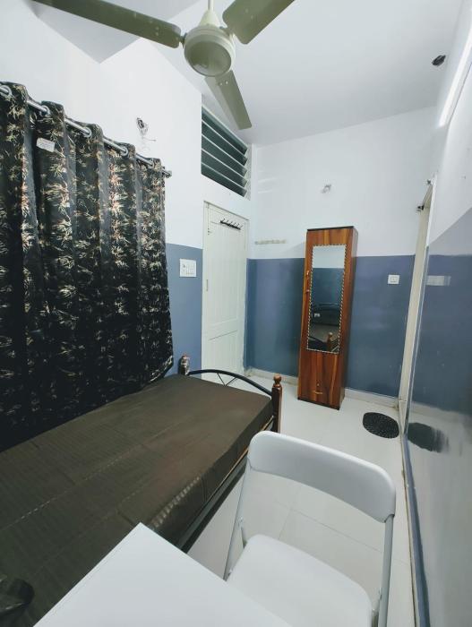 Agasthya Executive PG for Boyz & Men