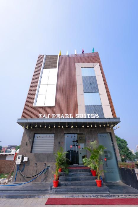 Hotel Taj Pearl Suites Near Taj Mahal
