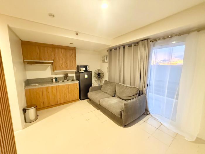 Stylish New Condo at Covent Garden Sta Mesa