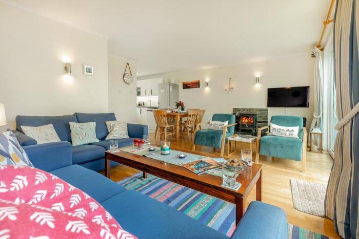 3 Bed in Padstow oc-p00435