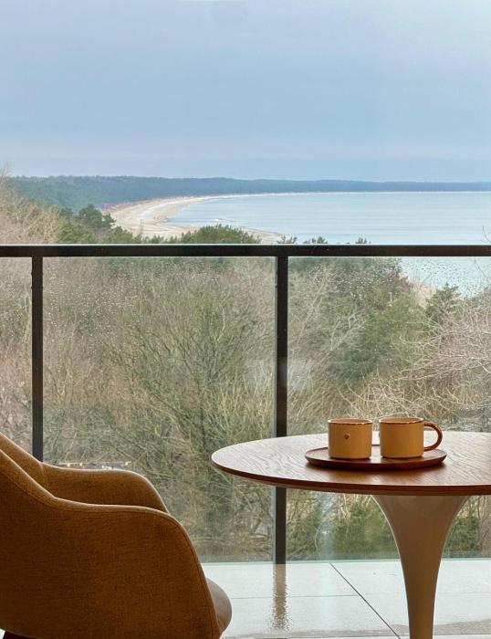 Apartament West Sea View Prima 76 by Sealuu