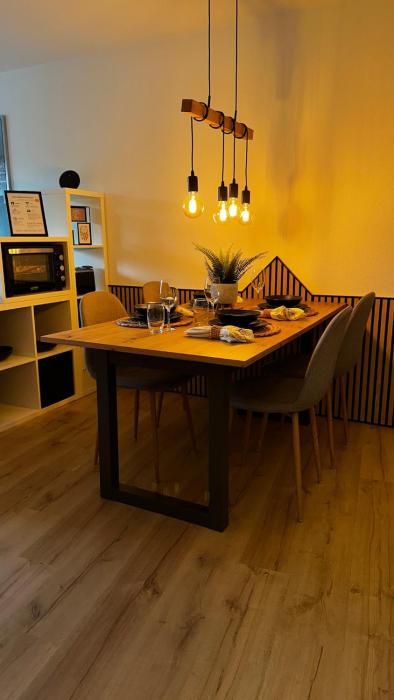 Zentral gelegenes Apartment mit Tiefgarage, Boxspringbett nahe Zoo