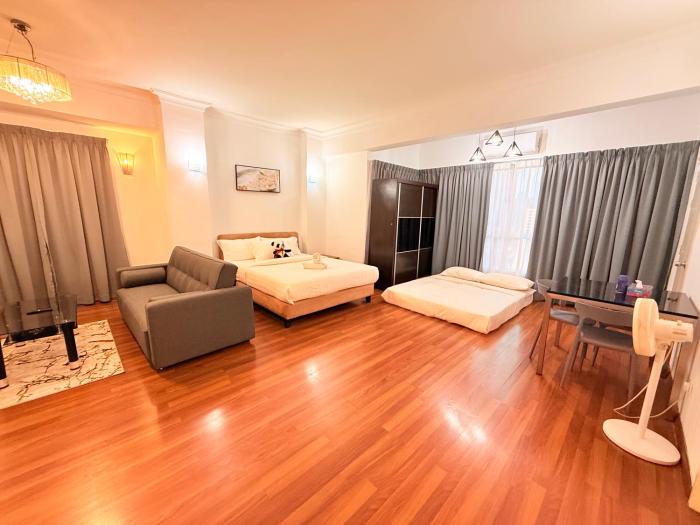 CozyHome Suites Casa Mutiara