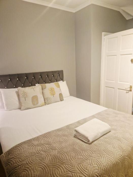 King Edward 3 bed house ideal for contractors