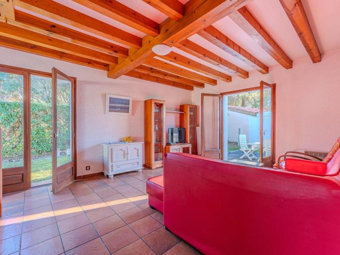 Maison chaleureuse avec terrasse et jardin, proche plage et centre-ville - 6 pers, Biscarrosse - FR-1-521-34