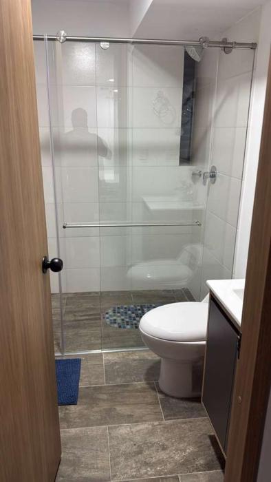 Cozy 1BR Condo for 4 with Parking, Wi-Fi, Laundry