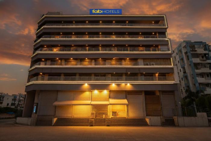 FabHotel RK Inn