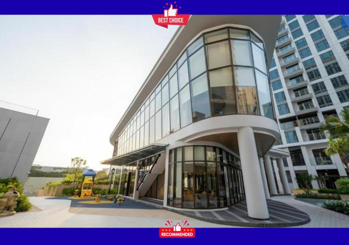 Cardinal Court SECC Apartments