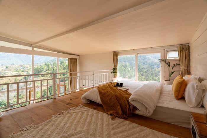SaffronStays Prism Hill Duplex Room