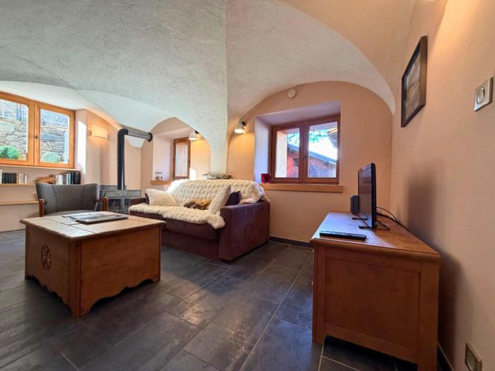 Authentique appartement vouté rénové à St Martin, 2 chambres, 4 pers, proche pistes - FR-1-452-57