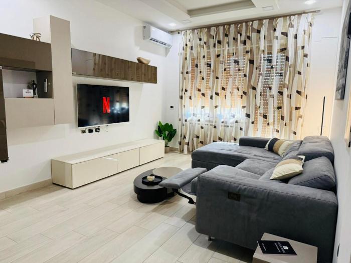 Free Parking - Wi-Fi & AC - MESA Apartment