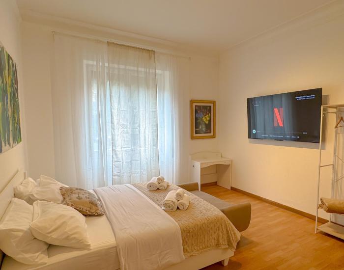 DOMUS STEPHANI Apartment - Sophisticated Living and City Links - Flaminio District, near Villa Borghese & Piazza del Popolo
