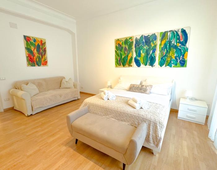 DOMUS STEPHANI Apartment - Sophisticated Living and City Links - Flaminio District, near Villa Borghese & Piazza del Popolo