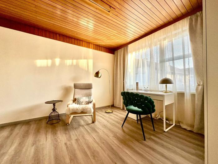 New LunarGlow 3-room Apartment with free parking
