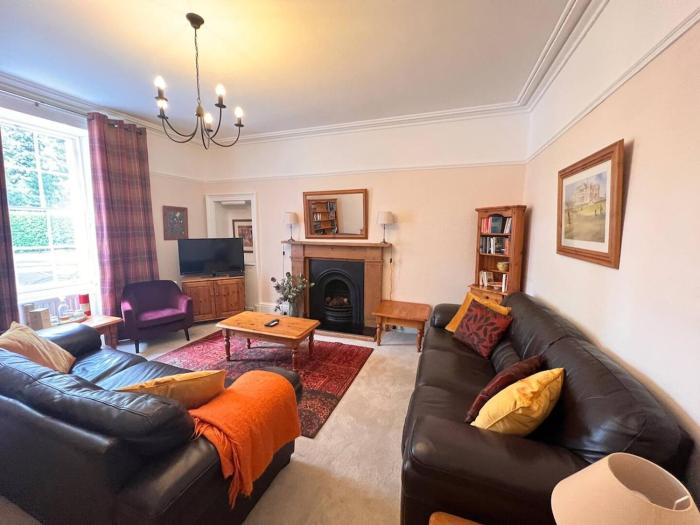 Central Georgian Townhouse in St Andrews with Garden