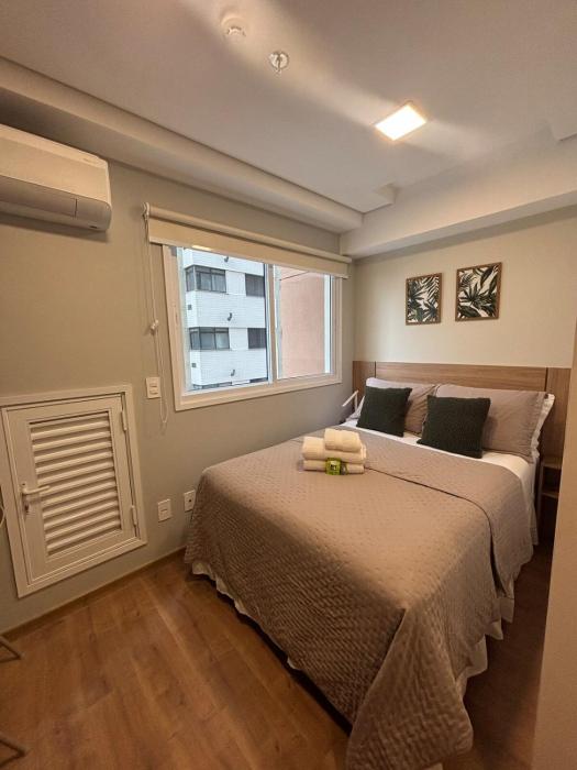 Studio confortável e novo próximo ao Allianz - piscina e coworking