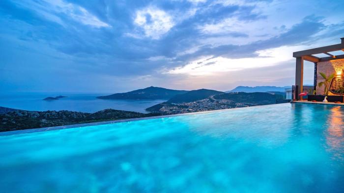 Kördere 3 bedroom secluded villa with private pool hot tub