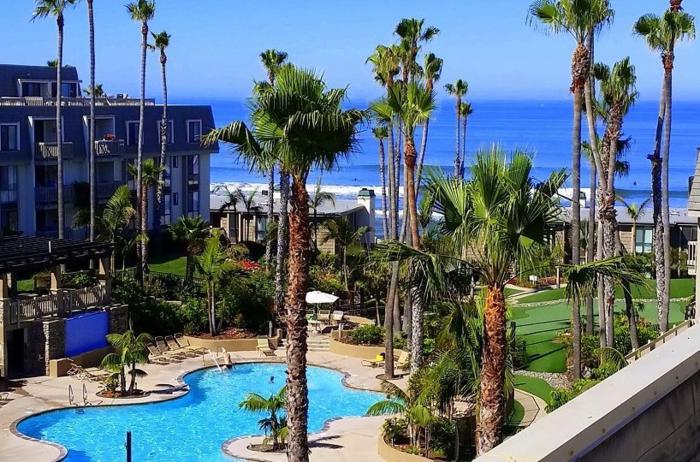 Oceanview Retreat - Steps to the Beach, Heated Pool, walk everywhere