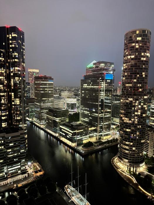 Canary Wharf Iconic London Skyline View