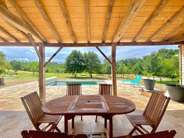 Magnifique Villa en pleine nature, piscine et beach volley